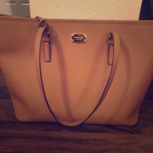 Carmel Color Michael Kors tote bag